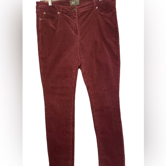 Roots soft fine velvety corduroy pants. Size 32 - Picture 3 of 6